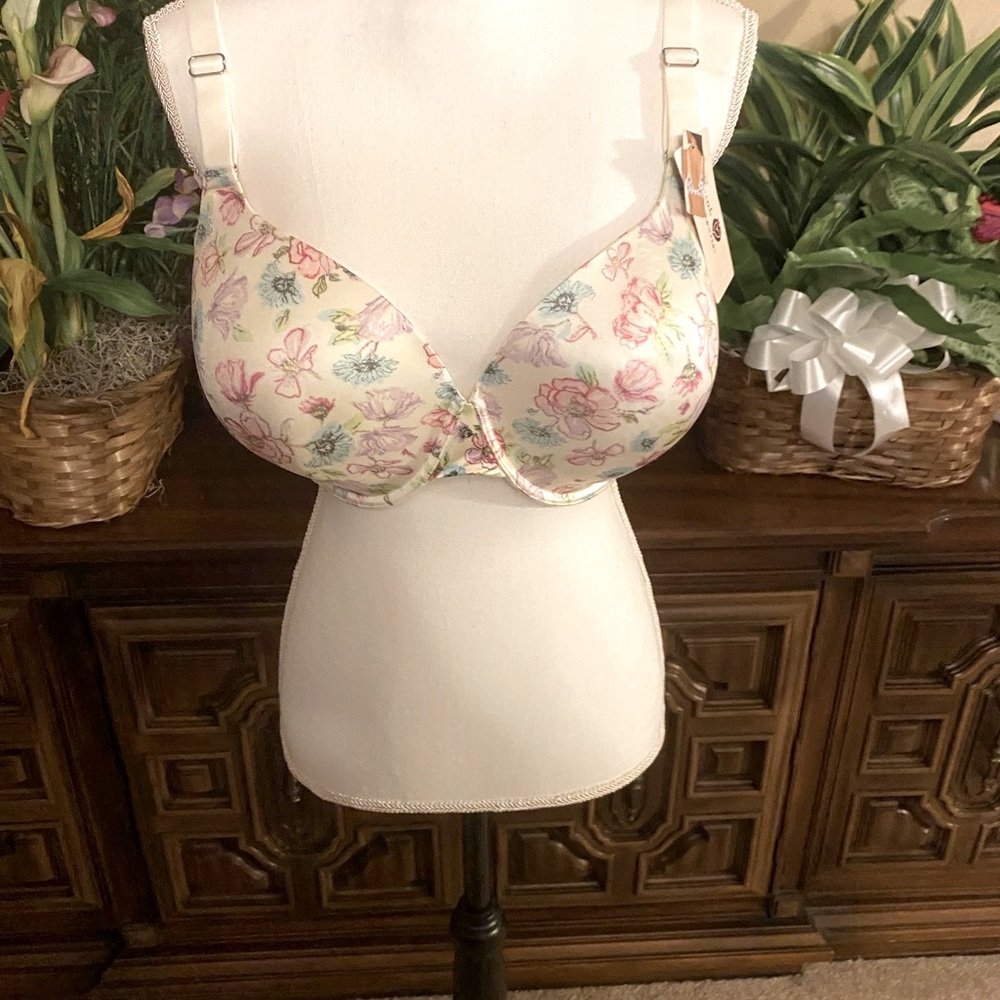 40 DD Light Lined Bra with Bonded Back